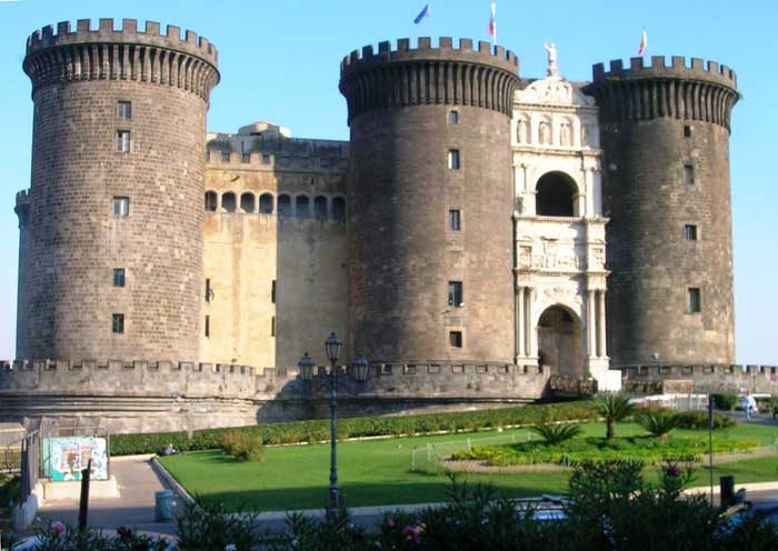 Castel Nuovo, Naples