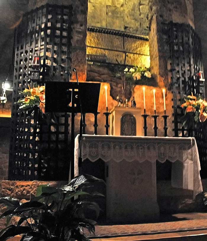 Tomb of St Francis, Basilica of St Francis, Assisi, Italy
