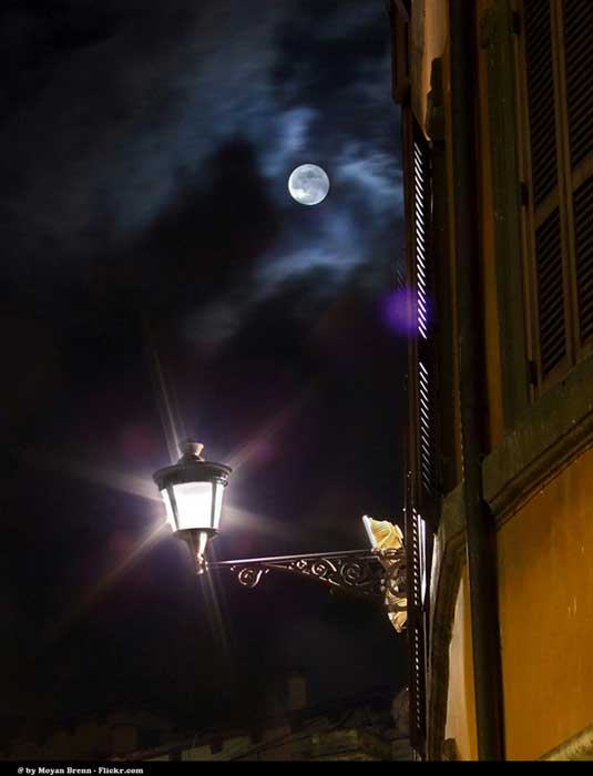 Watching the Moon from the Trevi Fountain, Rome Watching the Moon from the Trevi Fountain, Rome